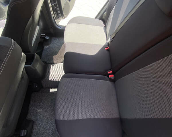 Сірий Хендай i30, об'ємом двигуна 1.4 л та пробігом 195 тис. км за 6700 $, фото 11 на Automoto.ua
