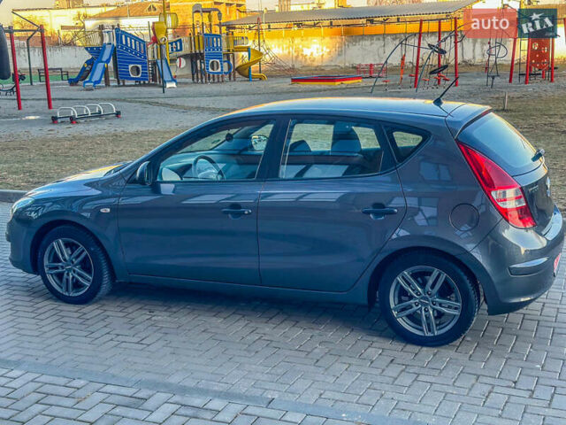Серый Хендай i30, объемом двигателя 1.4 л и пробегом 167 тыс. км за 6650 $, фото 12 на Automoto.ua