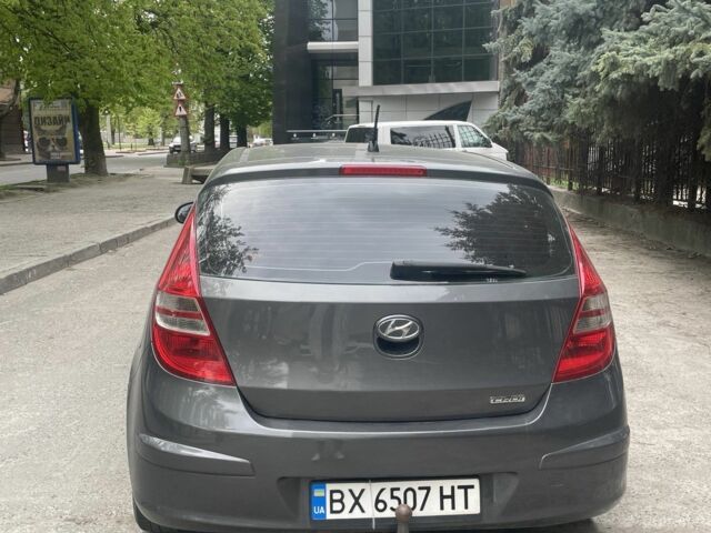 Сірий Хендай i30, об'ємом двигуна 0.16 л та пробігом 249 тис. км за 6400 $, фото 1 на Automoto.ua