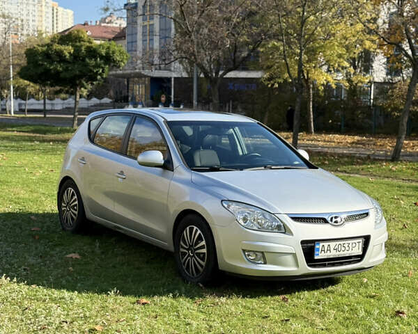 Хендай i30 2009 в Киеве на Automoto.ua Серый Хендай i30, объемом двигателя 1.59 л и пробегом 181 тыс. км за 6500 $, фото 5 на Automoto.ua
