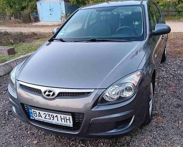 Серый Хендай i30, объемом двигателя 1.4 л и пробегом 288 тыс. км за 5159 $, фото 17 на Automoto.ua