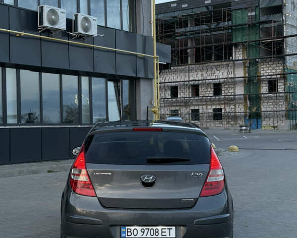 Хендай i30 2009 в Тернополе на Automoto.ua Серый Хендай i30, объемом двигателя 1.59 л и пробегом 240 тыс. км за 7000 $, фото 5 на Automoto.ua