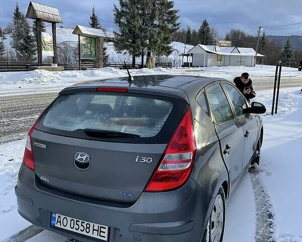 Серый Хендай i30, объемом двигателя 1.4 л и пробегом 107 тыс. км за 6500 $, фото 2 на Automoto.ua