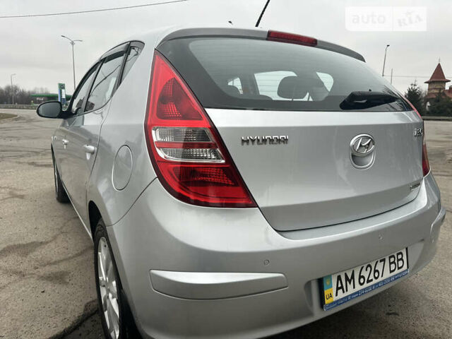 Серый Хендай i30, объемом двигателя 2 л и пробегом 149 тыс. км за 6900 $, фото 23 на Automoto.ua