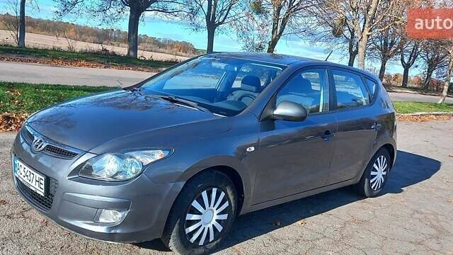Сірий Хендай i30, об'ємом двигуна 1.6 л та пробігом 234 тис. км за 5600 $, фото 4 на Automoto.ua