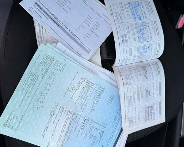 Серый Хендай i30, объемом двигателя 1.6 л и пробегом 235 тыс. км за 7999 $, фото 21 на Automoto.ua