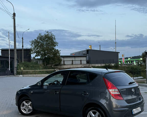 Хендай i30 2009 в Тернополе на Automoto.ua Серый Хендай i30, объемом двигателя 1.59 л и пробегом 240 тыс. км за 7000 $, фото 4 на Automoto.ua
