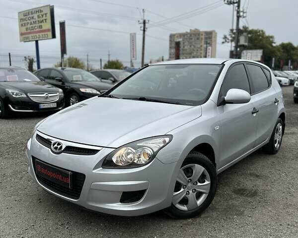 Серый Хендай i30, объемом двигателя 1.4 л и пробегом 201 тыс. км за 6800 $, фото 2 на Automoto.ua