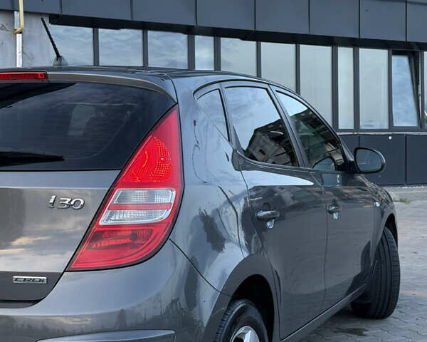 Хендай i30 2009 в Тернополе на Automoto.ua Серый Хендай i30, объемом двигателя 1.59 л и пробегом 240 тыс. км за 7000 $, фото 6 на Automoto.ua