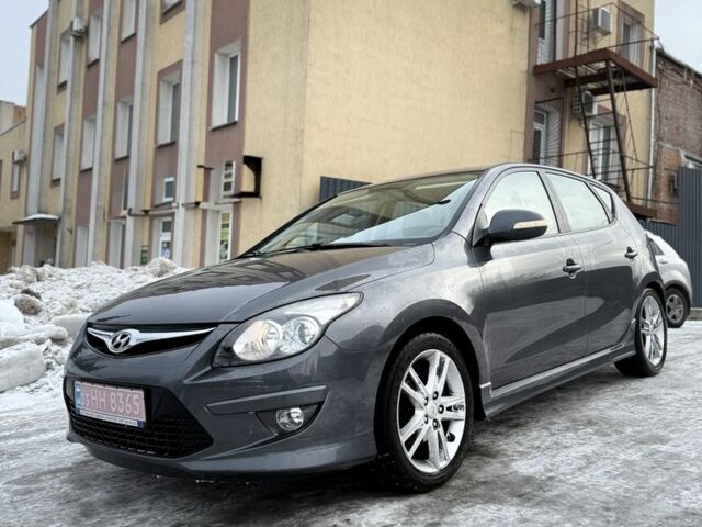 Сірий Хендай i30, об'ємом двигуна 1.6 л та пробігом 209 тис. км за 6400 $, фото 1 на Automoto.ua