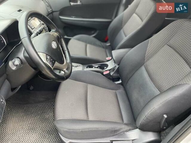 Серый Хендай i30, объемом двигателя 1.59 л и пробегом 182 тыс. км за 6999 $, фото 8 на Automoto.ua