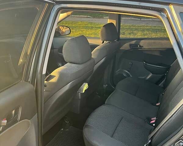 Серый Хендай i30, объемом двигателя 1.4 л и пробегом 228 тыс. км за 6500 $, фото 6 на Automoto.ua