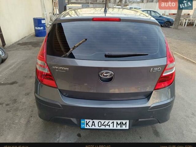 Серый Хендай i30, объемом двигателя 1.4 л и пробегом 178 тыс. км за 7400 $, фото 63 на Automoto.ua