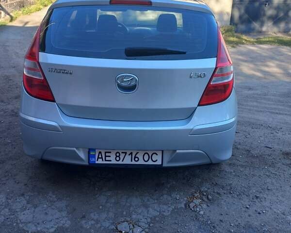 Сірий Хендай i30, об'ємом двигуна 1.4 л та пробігом 203 тис. км за 5800 $, фото 6 на Automoto.ua
