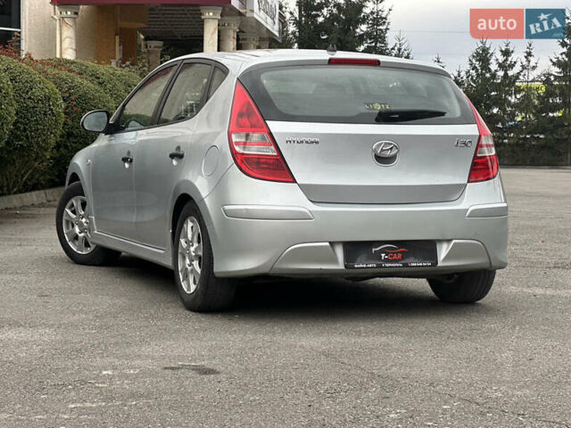 Серый Хендай i30, объемом двигателя 1.4 л и пробегом 126 тыс. км за 7400 $, фото 7 на Automoto.ua