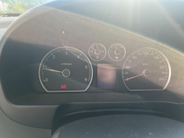 Серый Хендай i30, объемом двигателя 1.6 л и пробегом 199 тыс. км за 3500 $, фото 6 на Automoto.ua