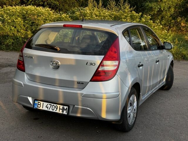 Серый Хендай i30, объемом двигателя 1.6 л и пробегом 250 тыс. км за 4999 $, фото 11 на Automoto.ua