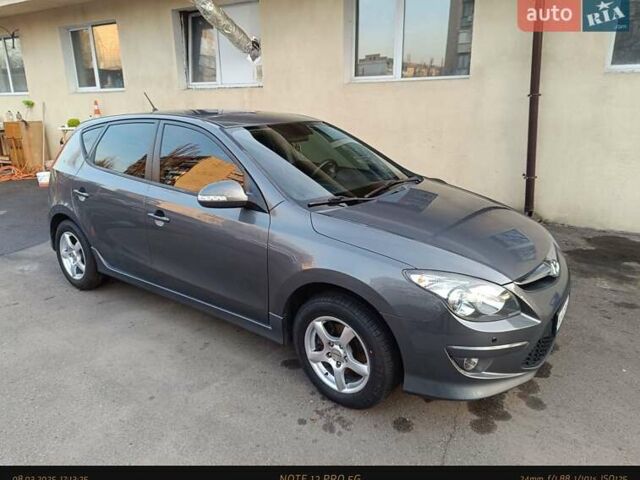 Серый Хендай i30, объемом двигателя 1.4 л и пробегом 178 тыс. км за 7400 $, фото 36 на Automoto.ua