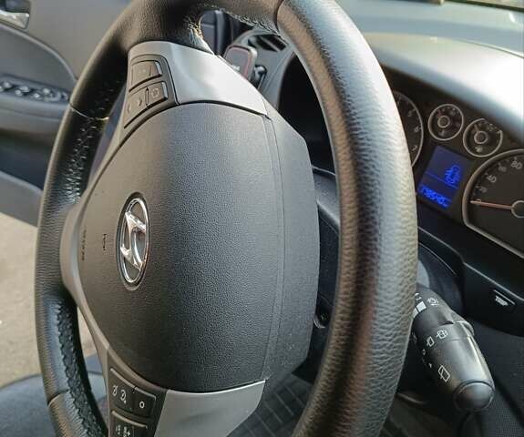 Серый Хендай i30, объемом двигателя 1.4 л и пробегом 178 тыс. км за 7400 $, фото 43 на Automoto.ua