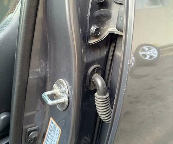 Серый Хендай i30, объемом двигателя 1.4 л и пробегом 178 тыс. км за 7400 $, фото 54 на Automoto.ua