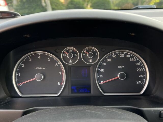 Серый Хендай i30, объемом двигателя 1.6 л и пробегом 162 тыс. км за 7500 $, фото 8 на Automoto.ua