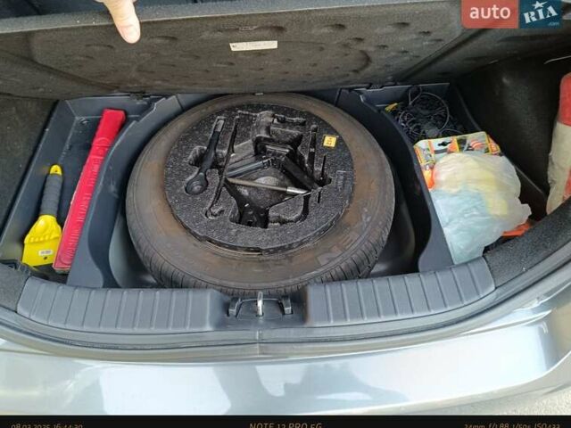 Серый Хендай i30, объемом двигателя 1.4 л и пробегом 178 тыс. км за 7400 $, фото 68 на Automoto.ua