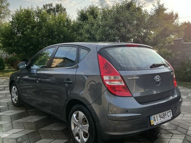 Серый Хендай i30, объемом двигателя 1.6 л и пробегом 162 тыс. км за 7200 $, фото 5 на Automoto.ua