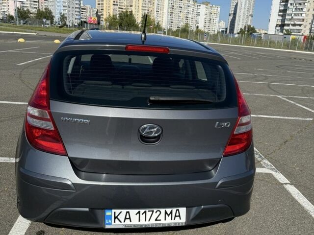 Серый Хендай i30, объемом двигателя 1.6 л и пробегом 187 тыс. км за 7100 $, фото 4 на Automoto.ua