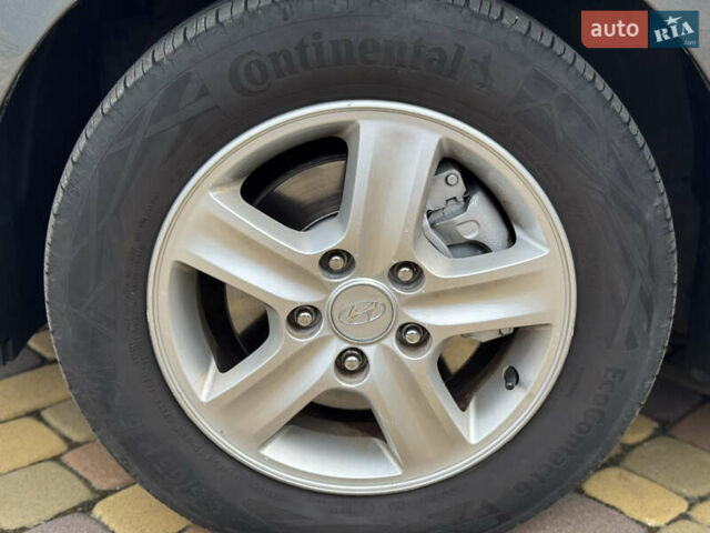 Серый Хендай i30, объемом двигателя 1.6 л и пробегом 172 тыс. км за 9300 $, фото 6 на Automoto.ua