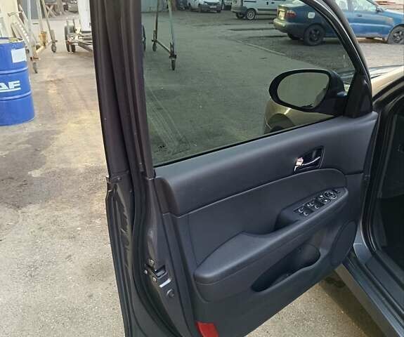 Серый Хендай i30, объемом двигателя 1.4 л и пробегом 178 тыс. км за 7400 $, фото 59 на Automoto.ua