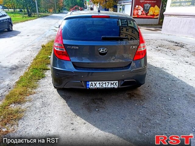 Серый Хендай i30, объемом двигателя 1.4 л и пробегом 175 тыс. км за 6600 $, фото 1 на Automoto.ua