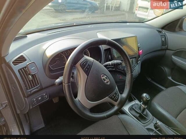 Серый Хендай i30, объемом двигателя 1.4 л и пробегом 178 тыс. км за 7400 $, фото 53 на Automoto.ua