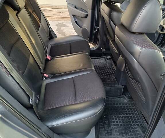 Серый Хендай i30, объемом двигателя 1.4 л и пробегом 178 тыс. км за 7400 $, фото 40 на Automoto.ua