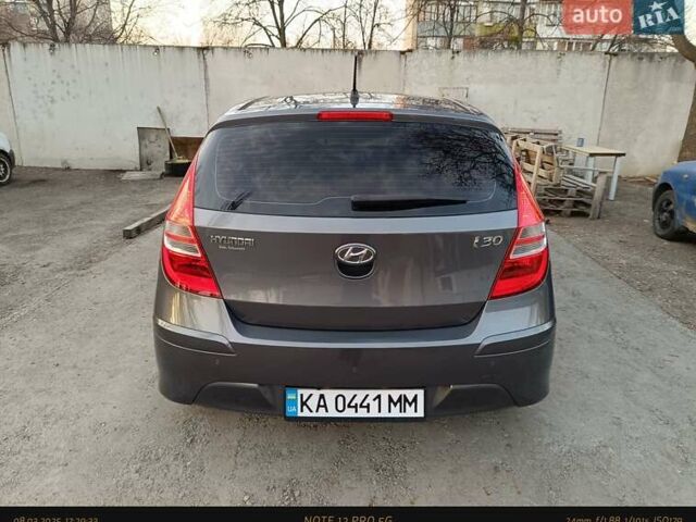 Серый Хендай i30, объемом двигателя 1.4 л и пробегом 178 тыс. км за 7400 $, фото 1 на Automoto.ua