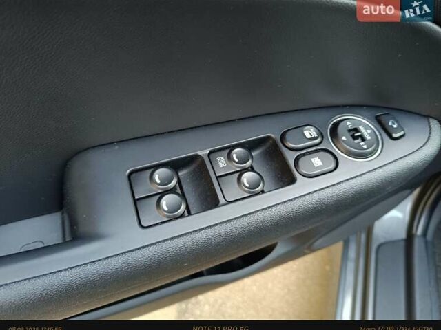 Серый Хендай i30, объемом двигателя 1.4 л и пробегом 178 тыс. км за 7400 $, фото 18 на Automoto.ua