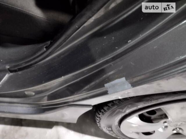 Серый Хендай i30, объемом двигателя 1.58 л и пробегом 274 тыс. км за 5400 $, фото 7 на Automoto.ua