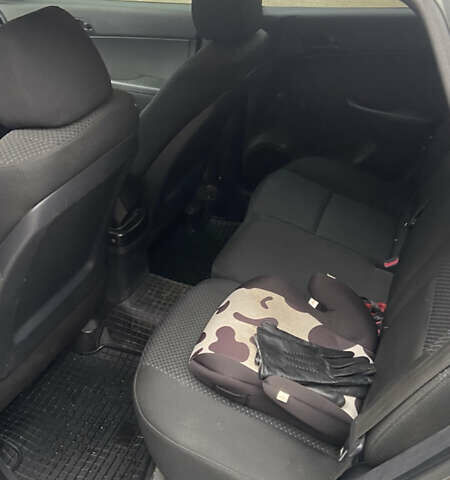 Серый Хендай i30, объемом двигателя 1.59 л и пробегом 160 тыс. км за 7300 $, фото 5 на Automoto.ua