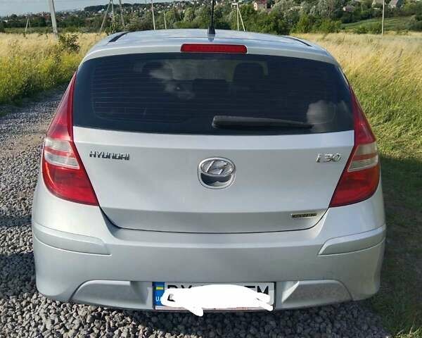 Сірий Хендай i30, об'ємом двигуна 1.6 л та пробігом 250 тис. км за 6700 $, фото 2 на Automoto.ua