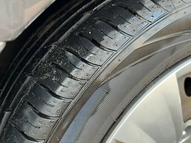 Серый Хендай i30, объемом двигателя 1.6 л и пробегом 162 тыс. км за 7200 $, фото 13 на Automoto.ua