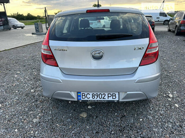 Серый Хендай i30, объемом двигателя 1.4 л и пробегом 145 тыс. км за 5950 $, фото 4 на Automoto.ua