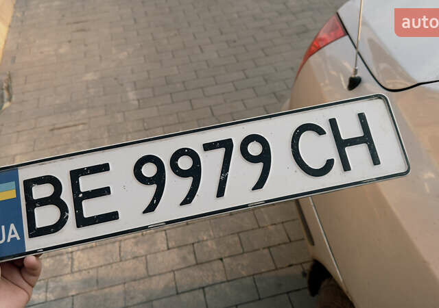 Сірий Хендай i30, об'ємом двигуна 1.4 л та пробігом 200 тис. км за 2500 $, фото 4 на Automoto.ua