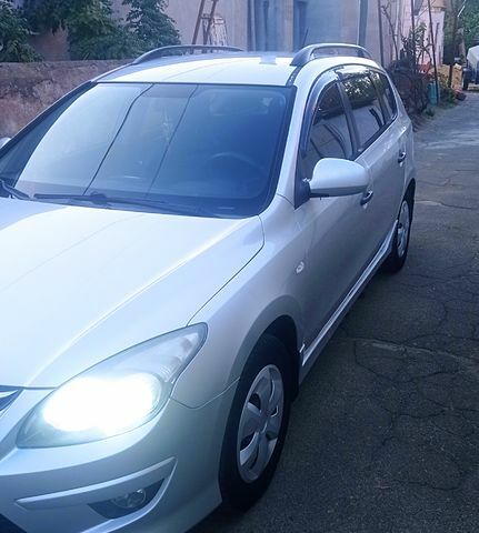 Серый Хендай i30, объемом двигателя 1.6 л и пробегом 280 тыс. км за 6500 $, фото 5 на Automoto.ua