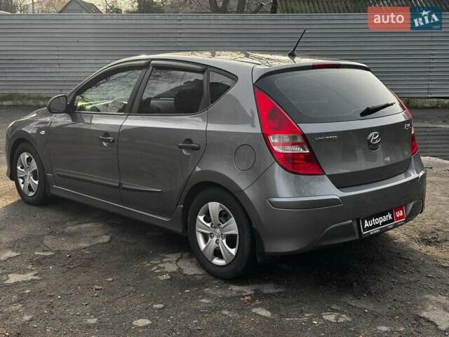 Сірий Хендай i30, об'ємом двигуна 1.4 л та пробігом 162 тис. км за 6490 $, фото 4 на Automoto.ua