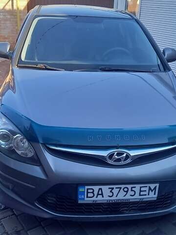 Сірий Хендай i30, об'ємом двигуна 1.59 л та пробігом 170 тис. км за 6200 $, фото 3 на Automoto.ua
