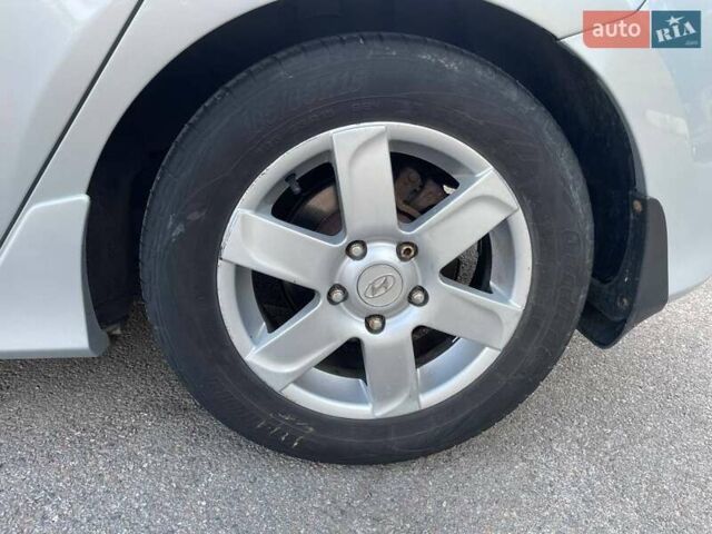 Сірий Хендай i30, об'ємом двигуна 1.4 л та пробігом 166 тис. км за 6300 $, фото 26 на Automoto.ua