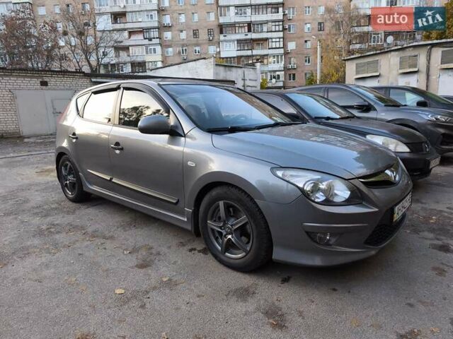 Серый Хендай i30, объемом двигателя 1.4 л и пробегом 161 тыс. км за 6400 $, фото 8 на Automoto.ua