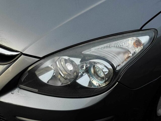 Серый Хендай i30, объемом двигателя 1.4 л и пробегом 162 тыс. км за 6490 $, фото 8 на Automoto.ua