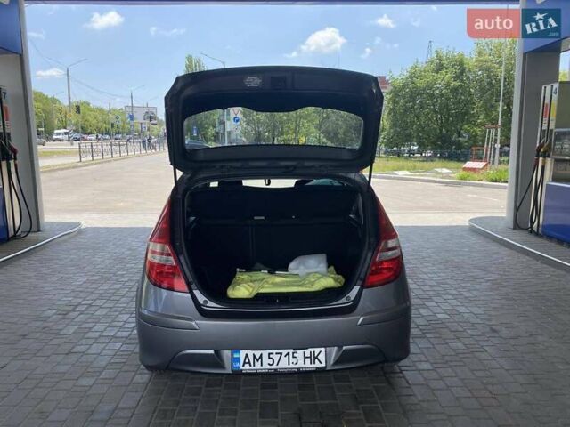 Серый Хендай i30, объемом двигателя 1.4 л и пробегом 136 тыс. км за 7200 $, фото 21 на Automoto.ua