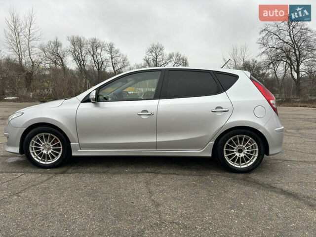 Серый Хендай i30, объемом двигателя 1.58 л и пробегом 269 тыс. км за 6200 $, фото 8 на Automoto.ua