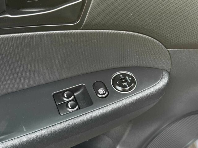 Серый Хендай i30, объемом двигателя 1.4 л и пробегом 162 тыс. км за 6490 $, фото 12 на Automoto.ua